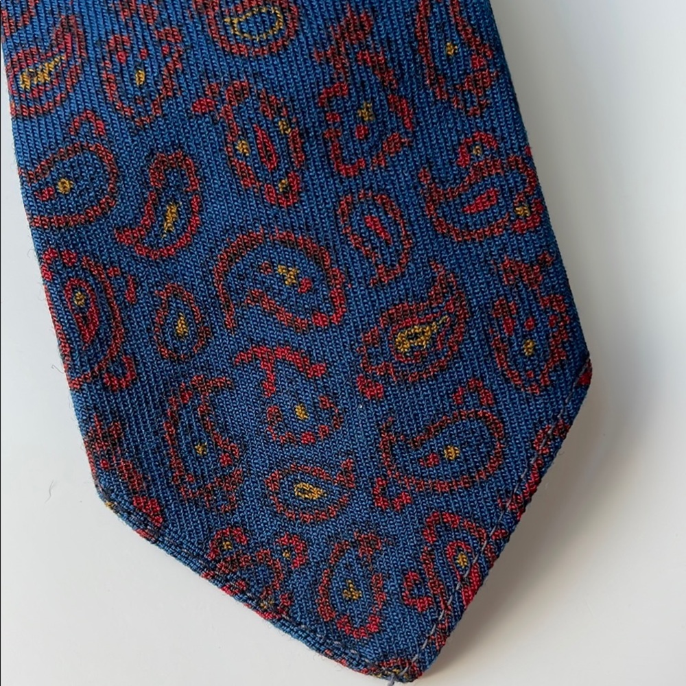 Amazing vintage wool challis tie
